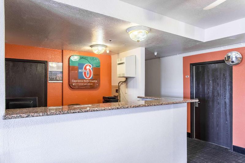 Motel 6 Moriarity image