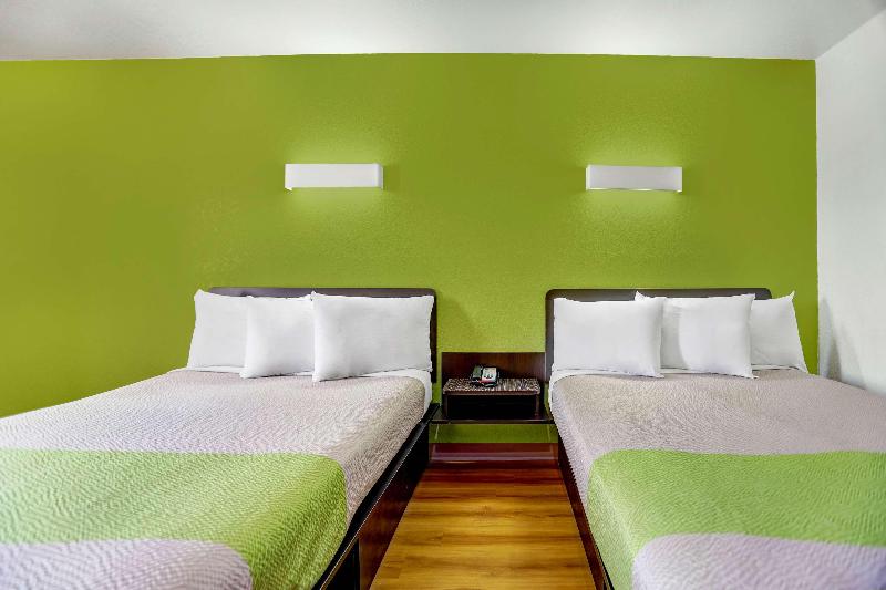 Motel 6 Moriarity image