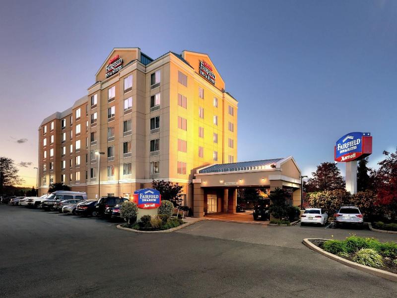 Fairfield Inn & Suites Woodbridge image