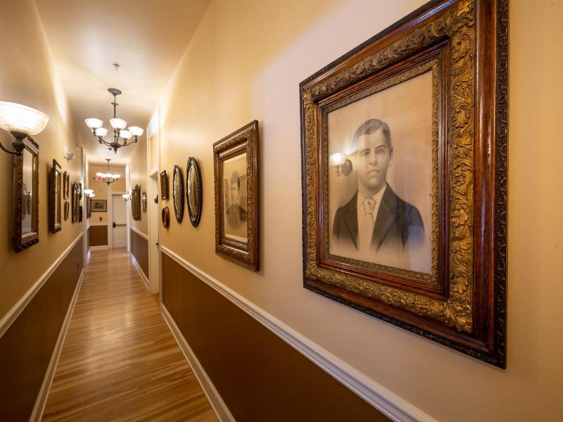 Steele Mansion Inn Gathering Hub image