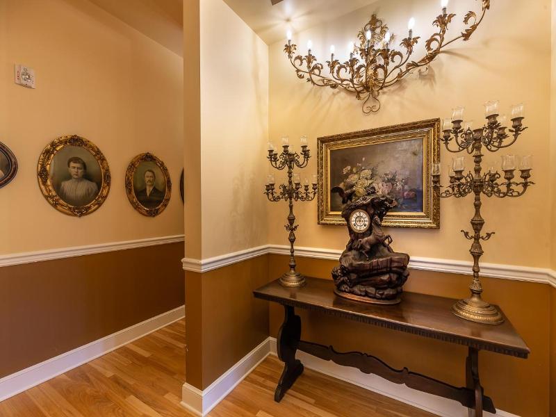 Steele Mansion Inn Gathering Hub image