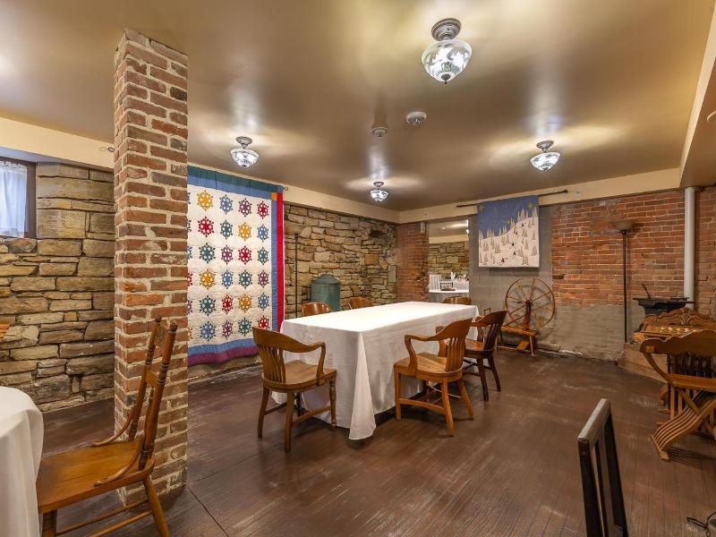 Steele Mansion Inn Gathering Hub image
