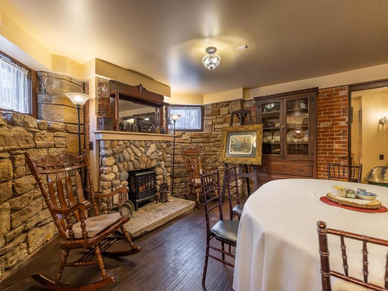 Steele Mansion Inn Gathering Hub image