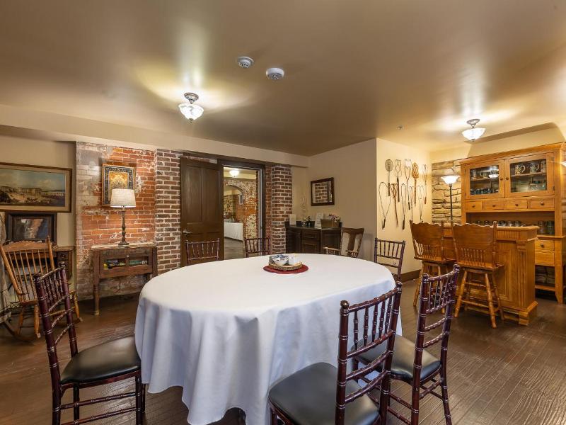 Steele Mansion Inn Gathering Hub image