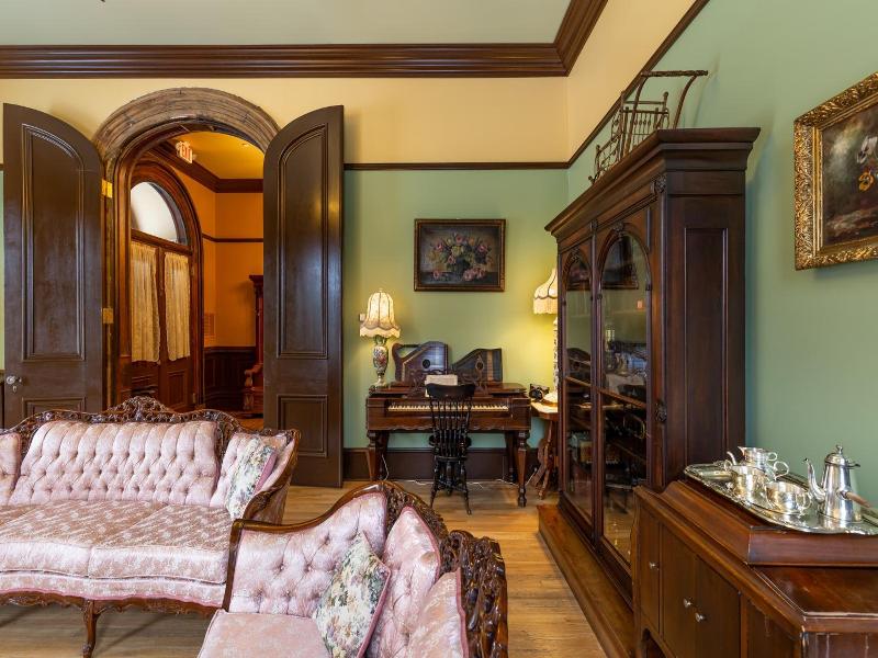 Steele Mansion Inn Gathering Hub image