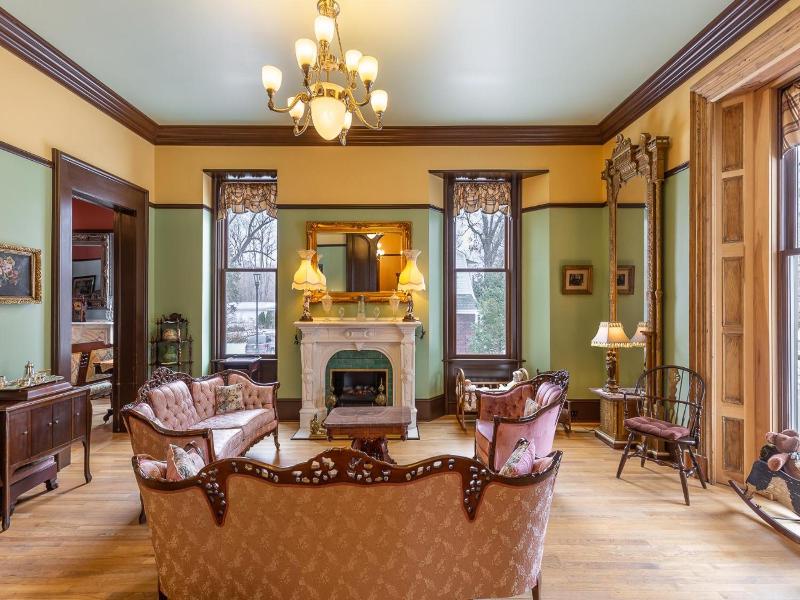 Steele Mansion Inn Gathering Hub image