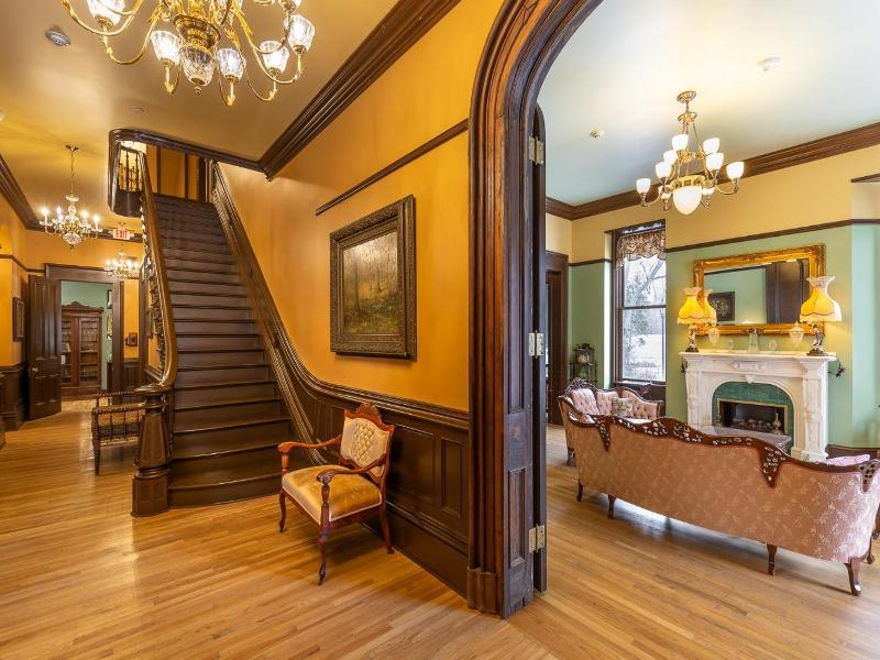 Steele Mansion Inn Gathering Hub image