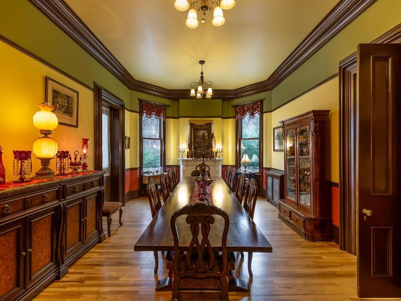 Steele Mansion Inn Gathering Hub image