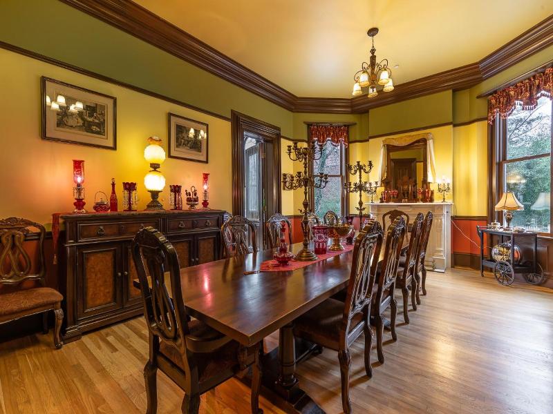 Steele Mansion Inn Gathering Hub image