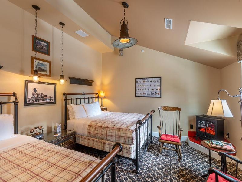 Steele Mansion Inn Gathering Hub image
