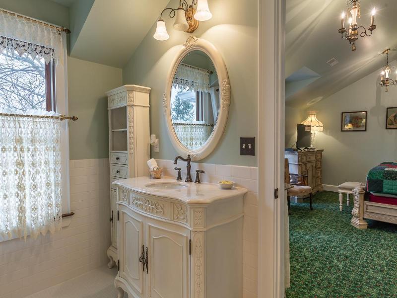 Steele Mansion Inn Gathering Hub image