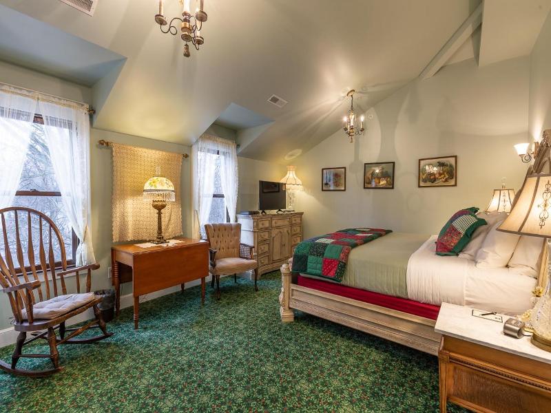 Steele Mansion Inn Gathering Hub image