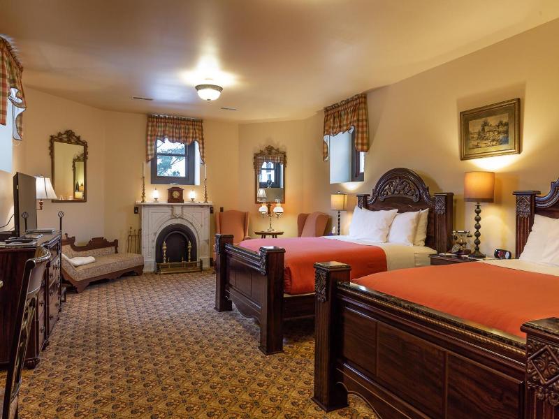 Steele Mansion Inn Gathering Hub image