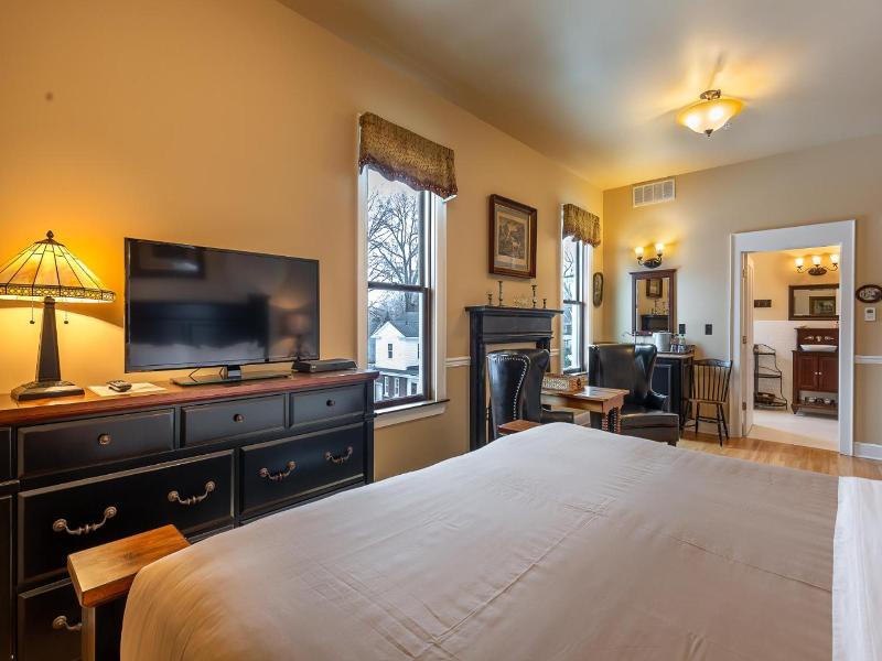 Steele Mansion Inn Gathering Hub image