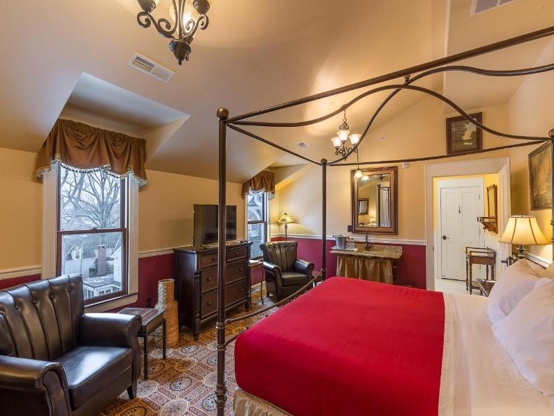 Steele Mansion Inn Gathering Hub image