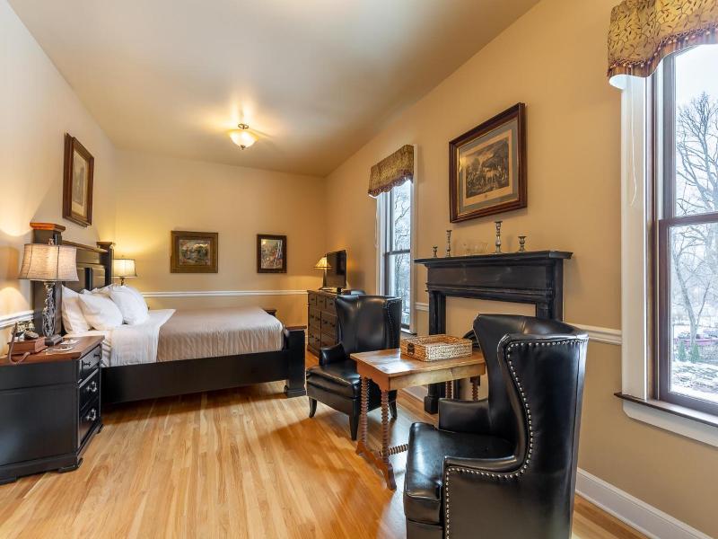 Steele Mansion Inn Gathering Hub image