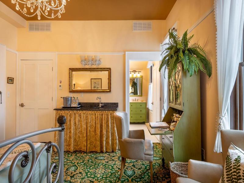 Steele Mansion Inn Gathering Hub image