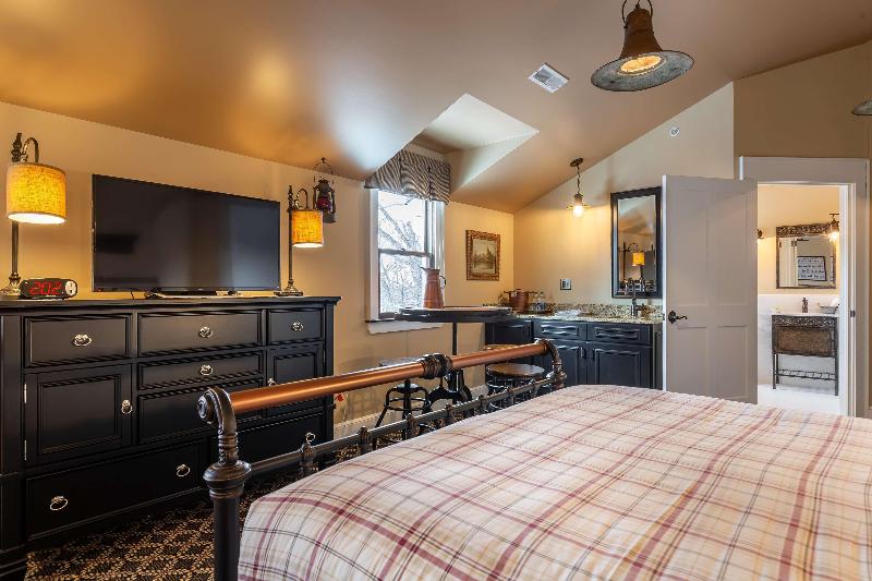 Steele Mansion Inn Gathering Hub image