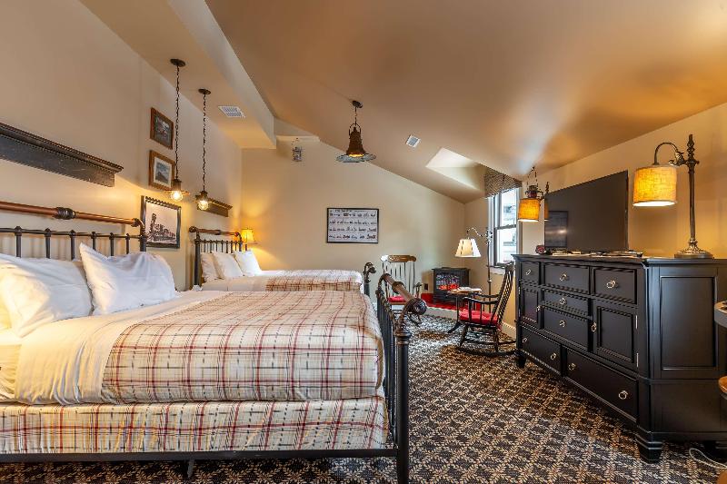Steele Mansion Inn Gathering Hub image