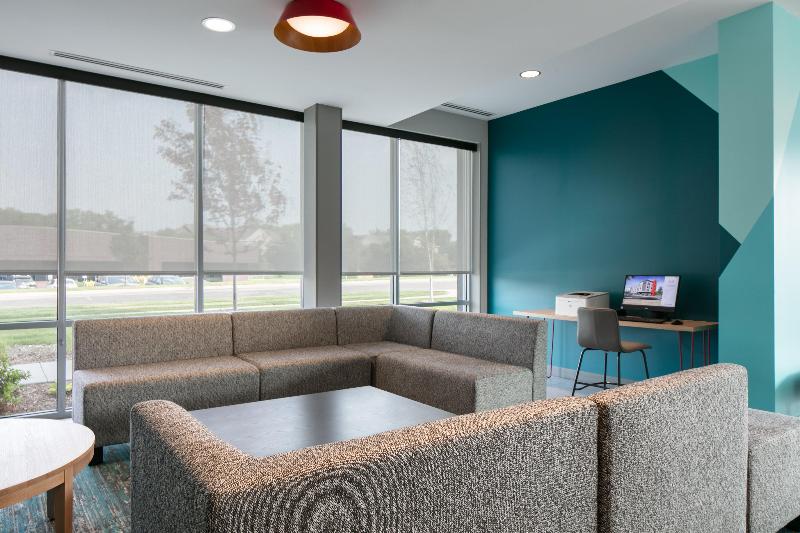 avid hotel Roseville - Minneapolis North