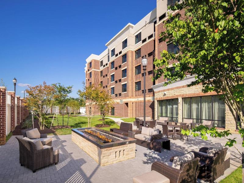 Courtyard By Marriott Bowie image