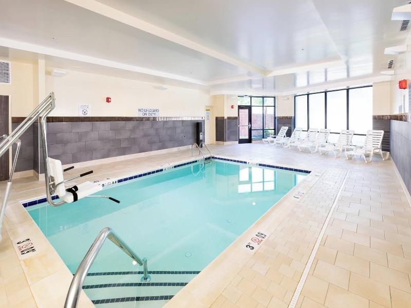 Courtyard By Marriott Bowie image