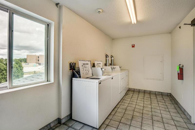 Motel 6 Medina, Oh - Cleveland image