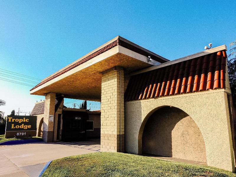 Tropic Lodge image