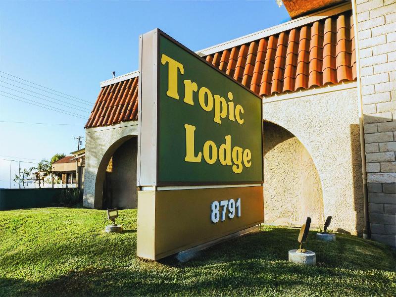 Tropic Lodge image