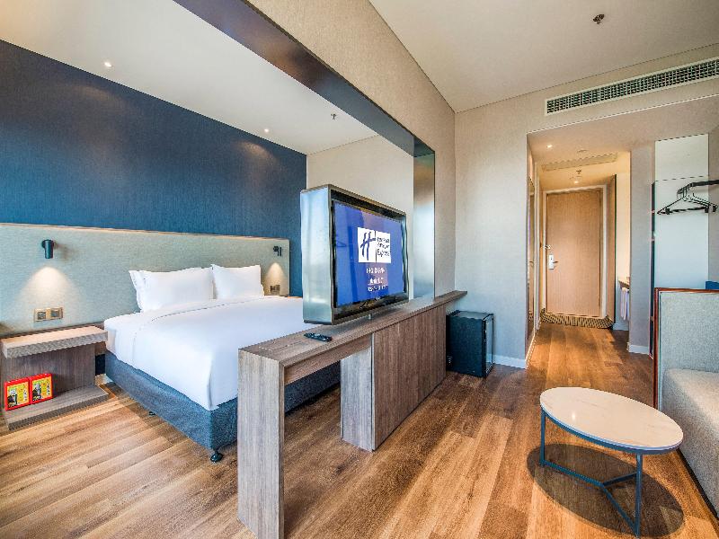 Holiday Inn Express Foshan Beijiao image
