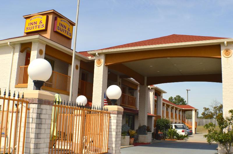 Magnolia Inn And Suites image