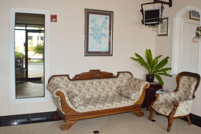 Magnolia Inn And Suites image