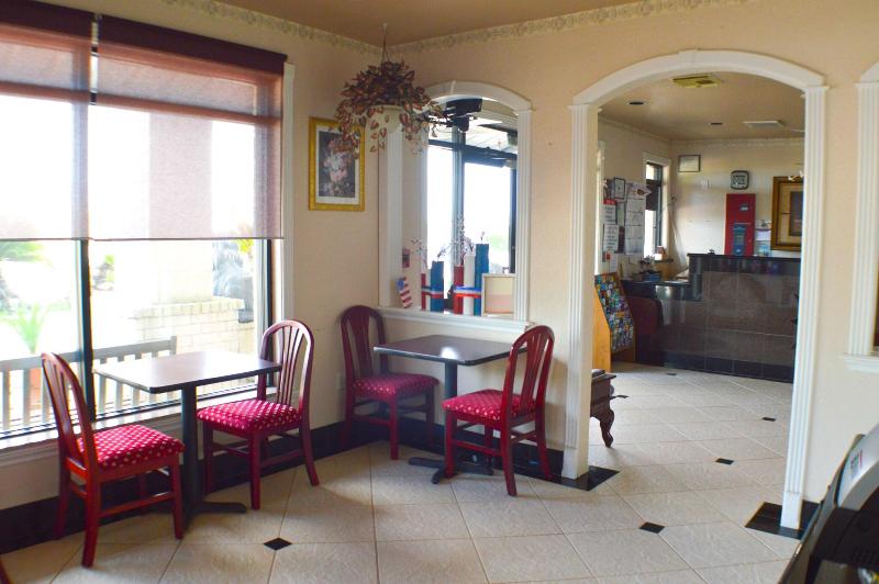 Magnolia Inn And Suites image