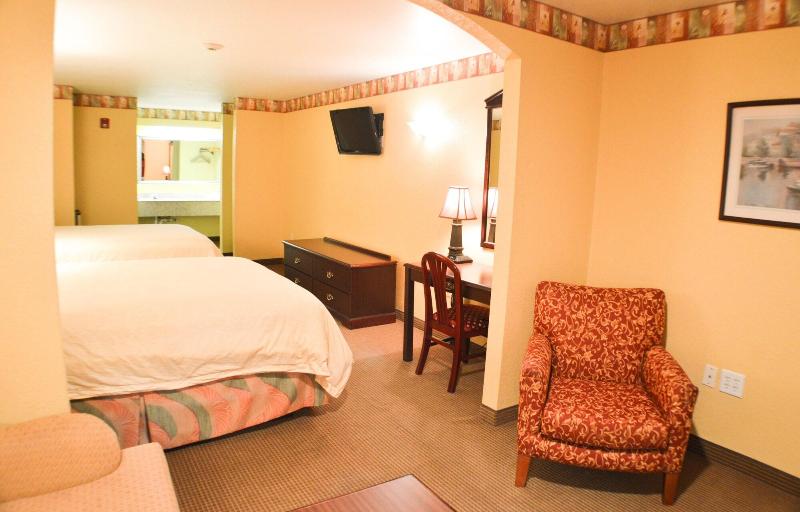 Magnolia Inn And Suites image