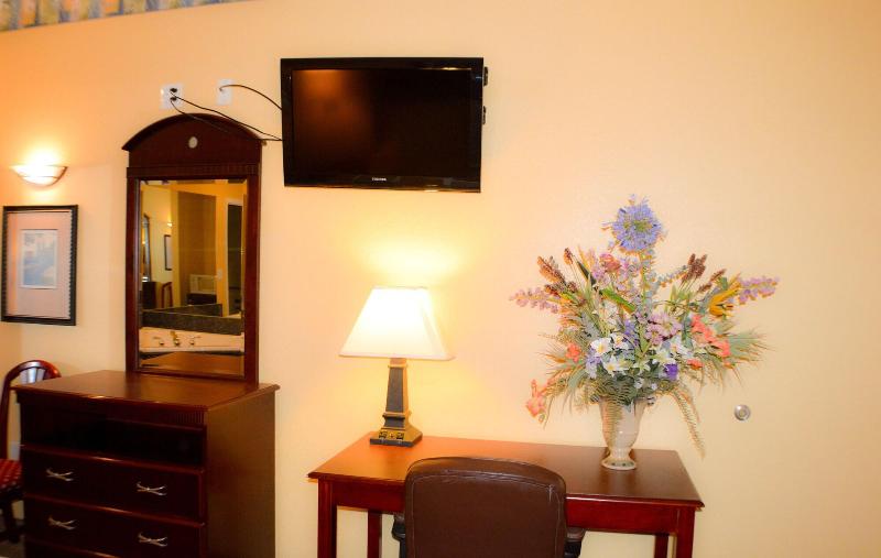 Magnolia Inn And Suites image
