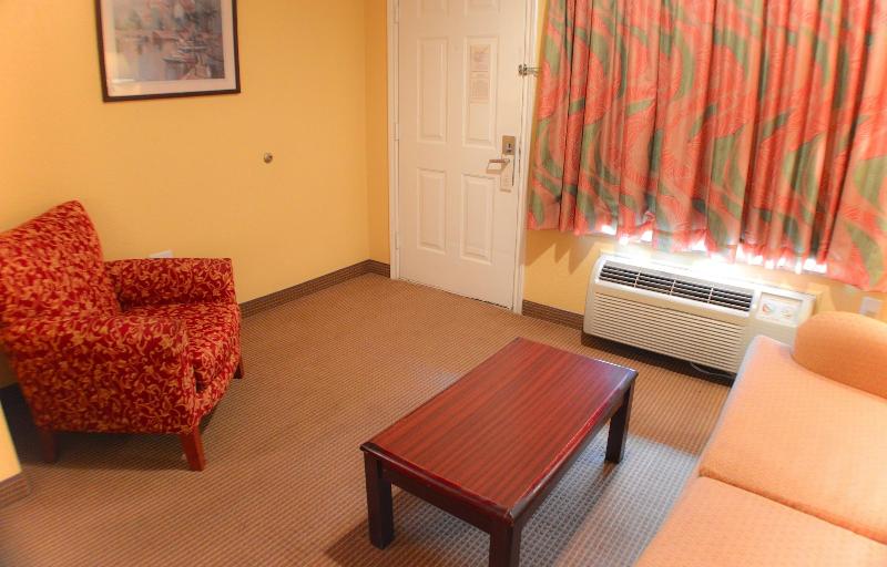 Magnolia Inn And Suites image
