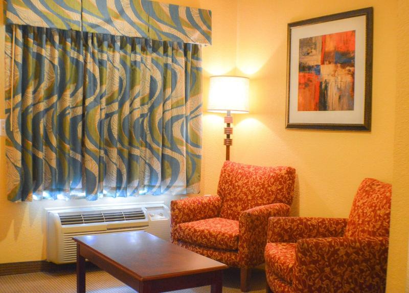 Magnolia Inn And Suites image