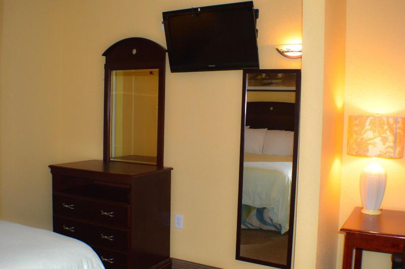 Magnolia Inn And Suites image