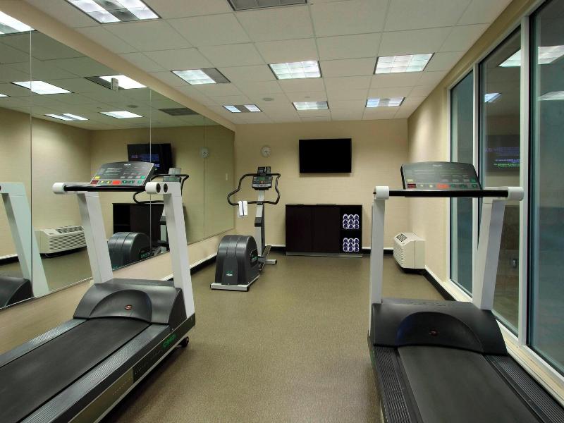 Fairfield Inn Suites By Marriott Fairfield Napa Va image