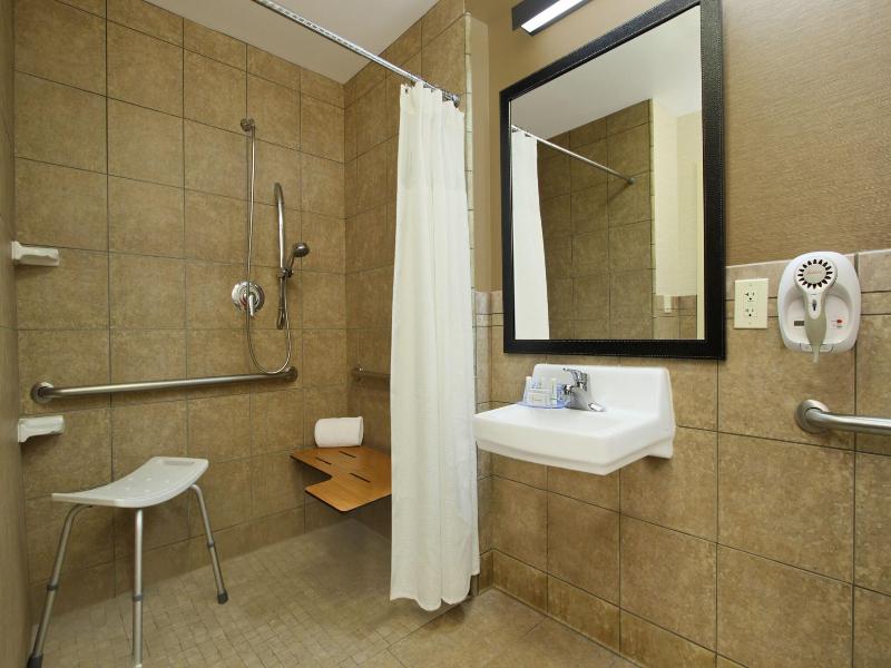 Fairfield Inn Suites By Marriott Fairfield Napa Va image