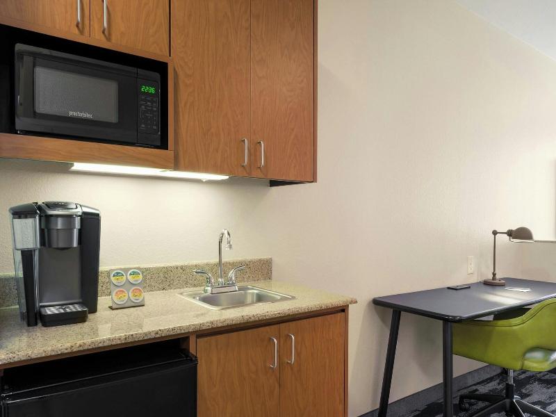 Fairfield Inn Suites By Marriott Fairfield Napa Va image