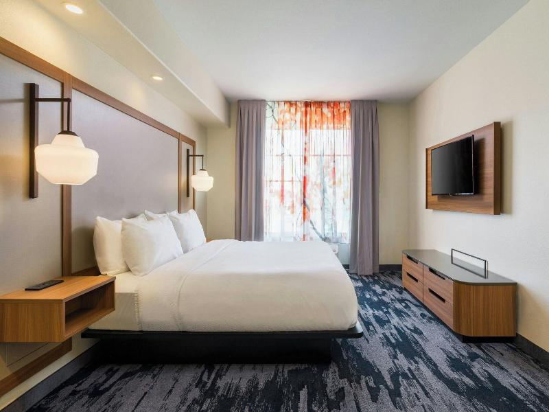 Fairfield Inn Suites By Marriott Fairfield Napa Va image