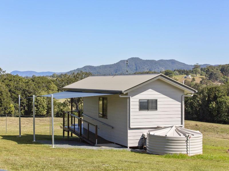Valley Cabins By The Creek image