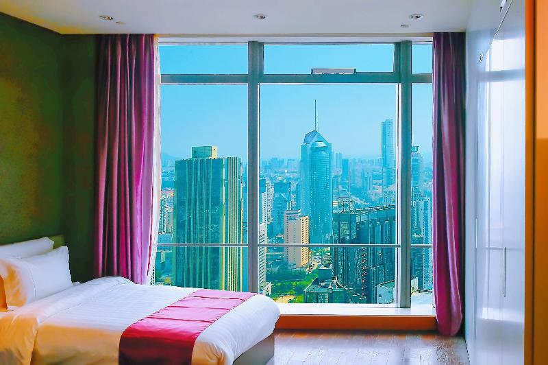 Grand Madison Qingdao Harbour View Central image