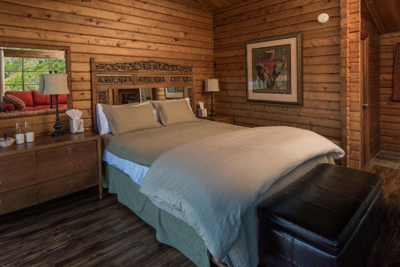 Jenner Inn image