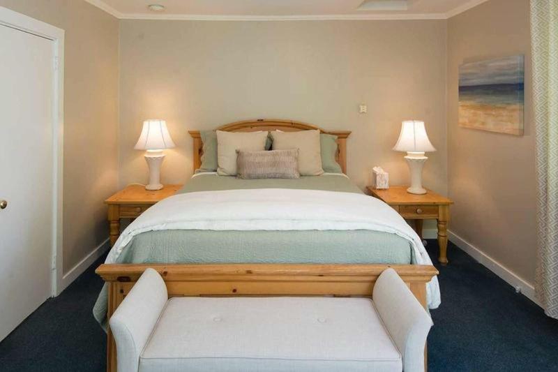 Jenner Inn image