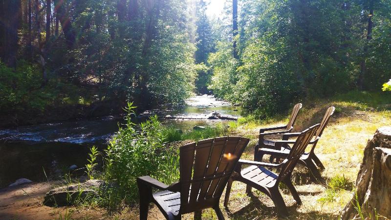 Yosemite Riverside Inn image