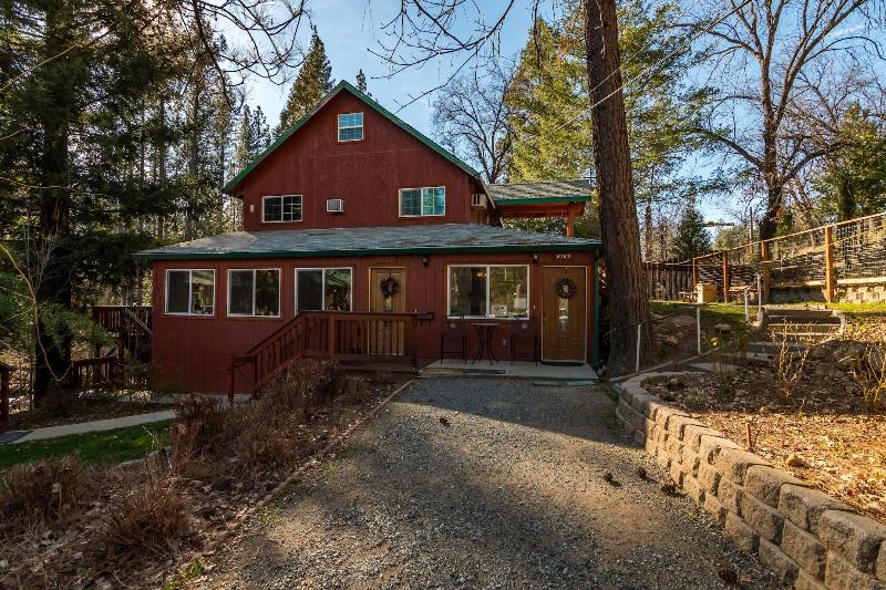 Yosemite Riverside Inn image