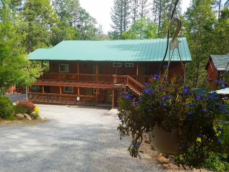 Yosemite Riverside Inn image