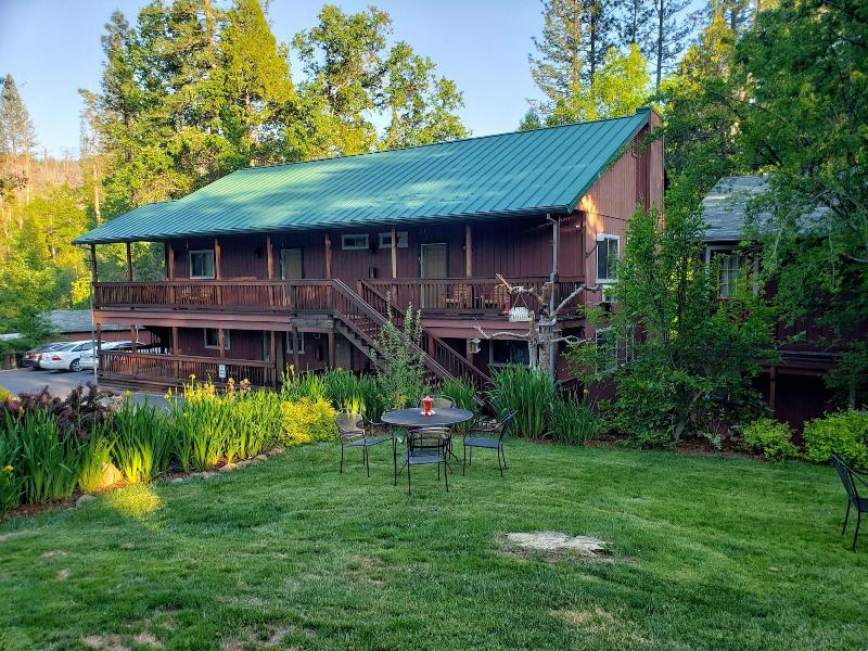 Yosemite Riverside Inn image